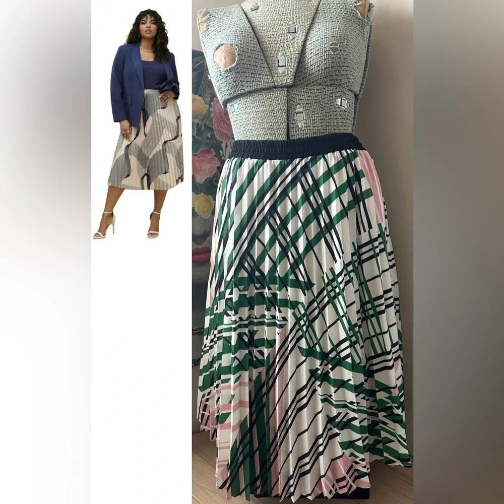 ELOQUII ABSTRACT PRINT PLEATED MIDI SKIRT 22/24 FULLY LINED, ELASTICATED WAIST